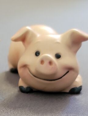 2 Small Pink Smiling Pig Figurines Collectible Ceramic 2 Inch